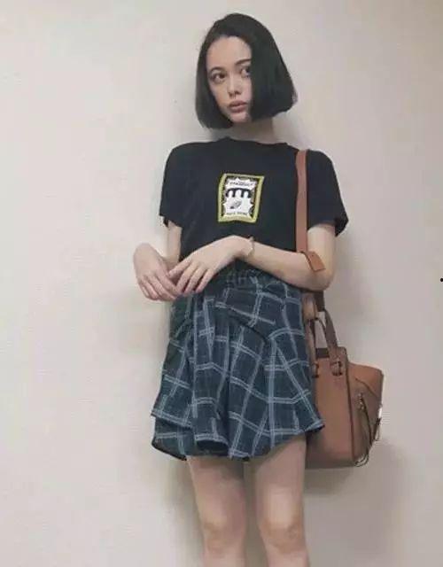 娱乐吃瓜女艺人被踩